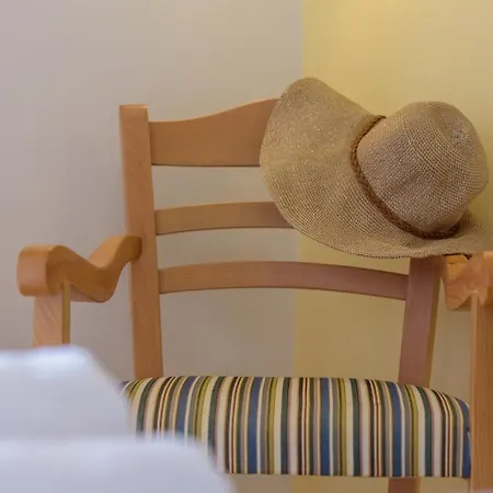 Thea Holiday home