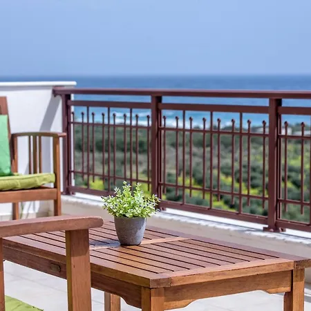 Thea Holiday home