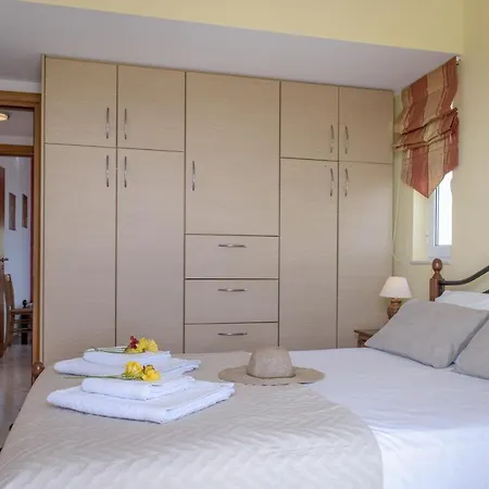 Holiday home Thea *